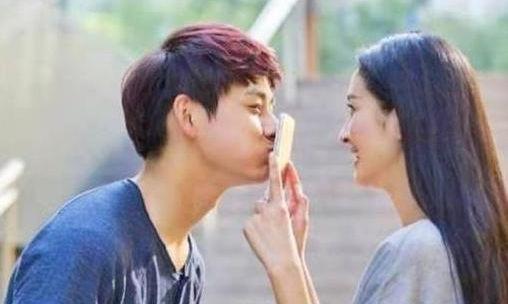 男朋友和别的女人搞暧昧怎么办？（如何处理男朋友和别的女人的关系？）