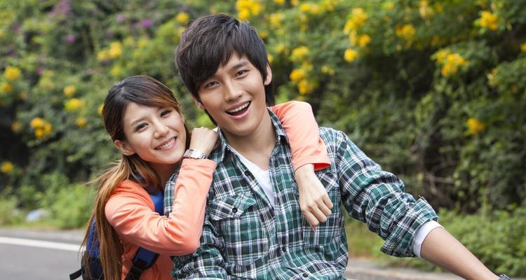 挽回失去的爱情，女生应该怎么做？（15个步骤教你成功挽回爱情，女孩们一定要看！）
