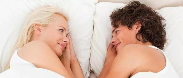 用这8个小动作，让你的婚姻更美满（夫妻感情增进小窍门，）