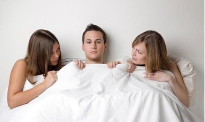 如何判断男人是否有外遇（掌握5个关键指标，轻松发现他的出轨迹象）