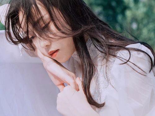 男人失去满眼是他的女人（探究男人失去女人后的内心世界与情感表达）