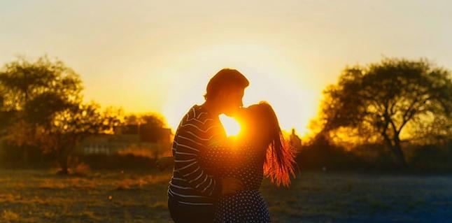 分手后挽回女友，从这15个方法开始（让她回心转意，你必须掌握这些技巧）